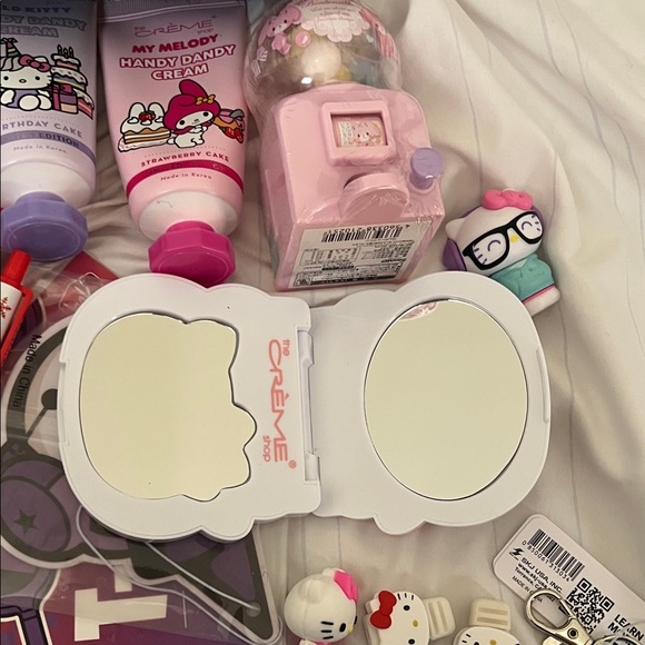 SALE! Hello Kitty and Friends bundle - Picture 5 of 7